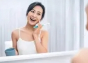 不刷牙睡觉VS不刷牙吃早餐，哪个更伤身？答案出乎意料