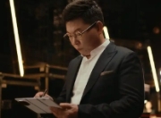 华为Mate XTs非凡大师再进化：余承东揭秘三折叠屏